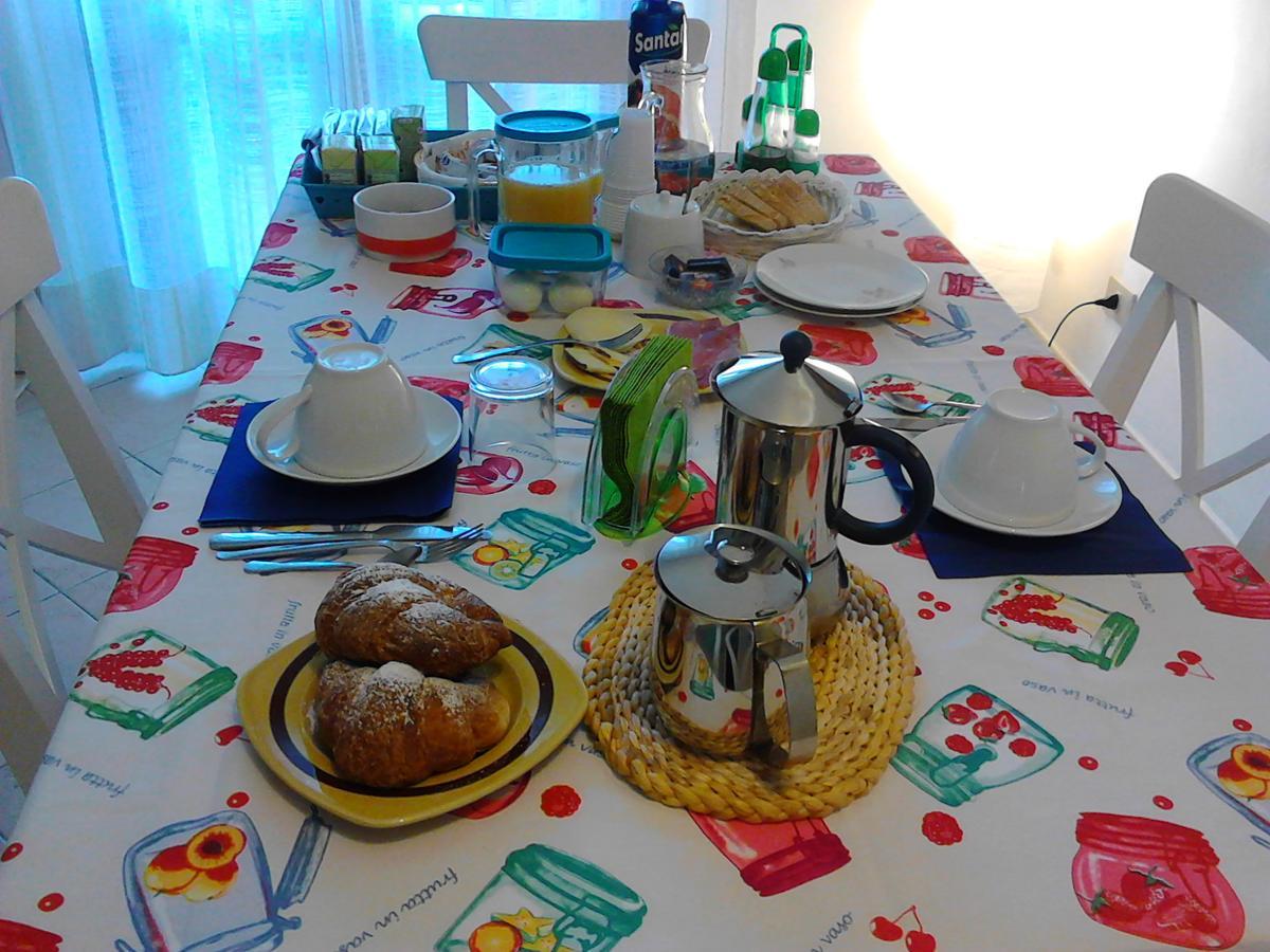 Bed And Breakfast Catherina Ponsacco Exterior foto